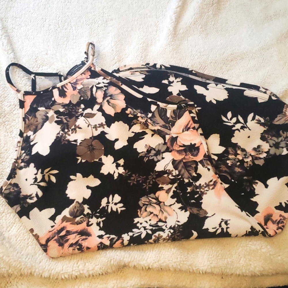Floral Dress 🌸